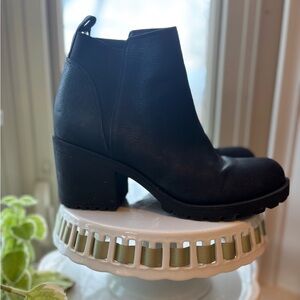 Dirty Laundry Black Ankle Booties